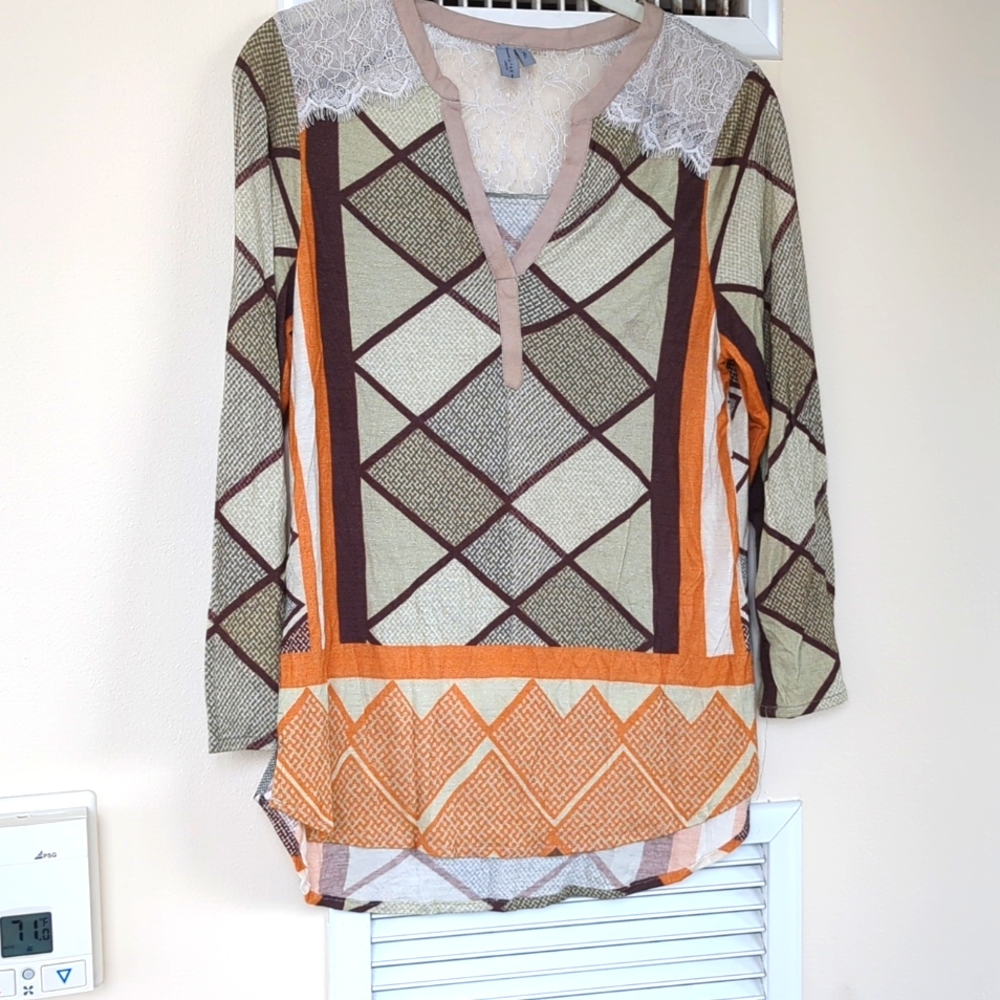 Bl^nk size small top nwot with lace accents